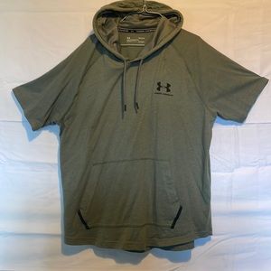 Under Armour short sleeve hooded workout T-shirt
